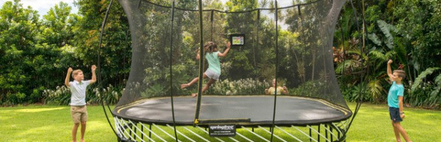 Le trampoline decathlon de haute technologie pour emmener les enfants dans le futur