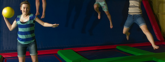 Se divertir en famille dans un trampoline park Lyon : les avantages